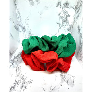 Green and Red Bullet Christmas Scrunchie Set