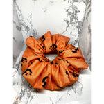 Load image into Gallery viewer, Orange Jack-o-Lantern Halloween Scrunch
