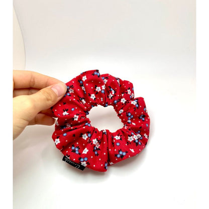 Mini Red Floral 4th of July Scrunchie enchantedscrunch