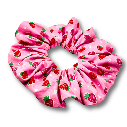 Strawberry Summer Scrunchie enchantedscrunch